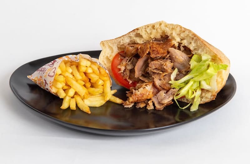 Kebab en pain et frites du Warm Up